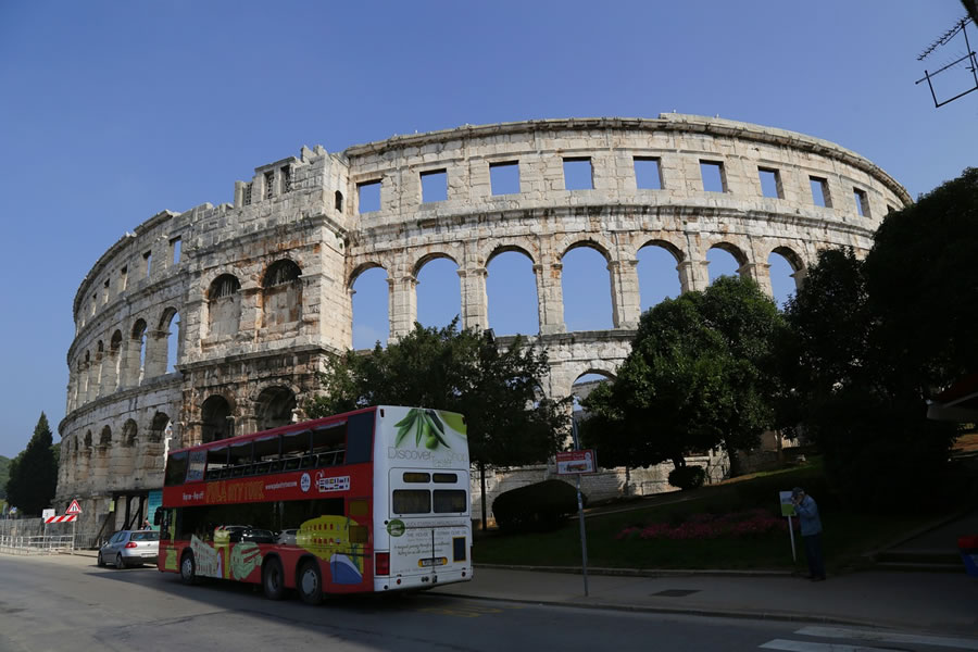 Pula City Tour